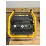 DEWALT DWFP55130 2.5 Gal. Portable Electric Heavy Duty 200 PSI Quiet Air Compressor - C279