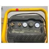 DEWALT DWFP55130 2.5 Gal. Portable Electric Heavy Duty 200 PSI Quiet Air Compressor - C279