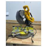 DEWALT DWS716 15 Amp Corded 12 in. Compound Double Bevel Miter Saw - C399