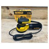 DEWALT DWE6423 3 Amp Corded 5 in. Variable Speed Random Orbital Sander - B84