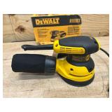 DEWALT DWE6423 3 Amp Corded 5 in. Variable Speed Random Orbital Sander - B84