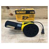 DEWALT DWE6423 3 Amp Corded 5 in. Variable Speed Random Orbital Sander - B84