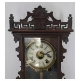 Vintage Welch Manufacturing Desk / Mantle Clock