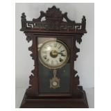Vintage Welch Manufacturing Desk / Mantle Clock