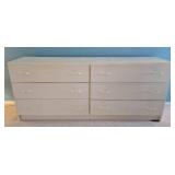 Large White Techline Bureau