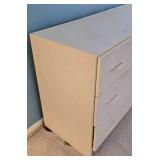 Large White Techline Bureau