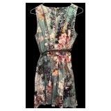 Gorgeous Sleeveless Dress / Closet by London Dress with Flowers, Back Zipper and Belt