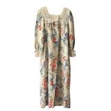 Vintage Floral and Lace Housecoat