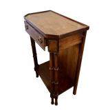 Vintage Faux Bamboo End Table / Accent Table