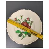 Set of 4 Vintage Decorative Floral Plates