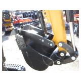 AGT Industrial QNT30 Excavator w/Kubota Diesel, Side Swing Boom, Hydraulic Thumb