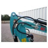AGT Industrial QK16R Mini Excavator w/Hydraulic Thumb