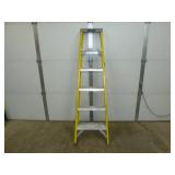 Keller Step Ladder Fiberglass Yellow 6