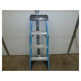 Werner Fiberglass Step Ladder 4