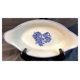 Pfaltzgraff Yorktowne 4 Au Gratin Baking Dishes and Heritage White 408 Round Casserole Dish