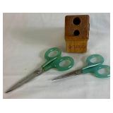 Cutco Scissor Caddy with 2 Scissors