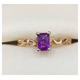 14K Gold Ring with Semi-Precious Stone - Size 7.25