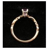 14K Gold Ring with Semi-Precious Stone - Size 7.25