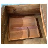 Kindel Bedroom Set - 4 Poster Full Bed, Dresser and Mirror