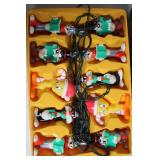 Looney Tunes 10 Light Holiday Fun Set with 8 Inch Spacing