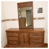 Bassett Furniture Vintage Dresser and Mirror