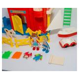 Playskool 1990 Flat Folks Farm & Miscellaneous Vintage Pieces