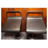 Set of 2 Metal Bar Stools – Adjustable Height