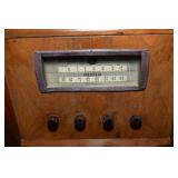 Vintage Coronada Radio Console and Phonograph – 1930s-1940s