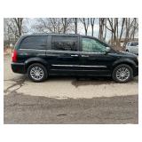 2013 CHRYSLER TOWN AND COUNTRY TOURING-L *No Reserve*