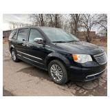 2013 CHRYSLER TOWN AND COUNTRY TOURING-L *No Reserve*