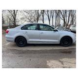 2011 VOLKSWAGEN JETTA SE *2 Owners w/ no Accidents* (NO RESERVE)