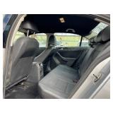 2011 VOLKSWAGEN JETTA SE *2 Owners w/ no Accidents* (NO RESERVE)