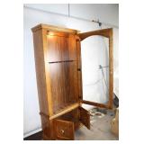 Rustic Oak Display Gun Cabinet with Glass Door and Deer Accents