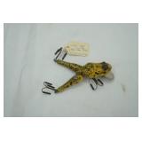Vintage Wotta Frog Paw Paw Bait 5/8oz MI 1940