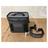 YETI Hopper Flip 8 Cooler