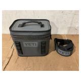 YETI Hopper Flip 8 Cooler