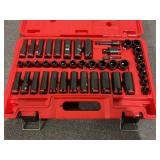 Milwaukee SHOCKWAVE Impact Duty 3/8in.-Drive 6-Point Socket Set, 43 Pcs