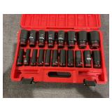 Milwaukee SHOCKWAVE 1/2 in. Drive SAE 6 Point Impact Socket Set (19-Piece)