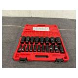Milwaukee SHOCKWAVE 1/2 in. Drive SAE 6 Point Impact Socket Set (19-Piece)