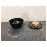 12 Inch / 6 Quart Cast Iron Camp Dutch Oven