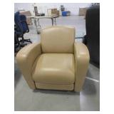 KIMBALL / NATIONAL FURNITURE "RENO" CLUB CHAIR