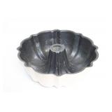 Set of 6 Metal Bundt and Fluted Cake Pans