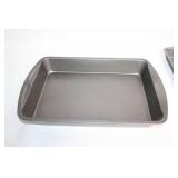 Set of 3 Non-Stick Baking Pans