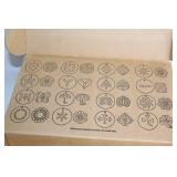 Pampered Chef Cookie Press with 16 Discs