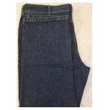 Lee Relaxed Fit - Straight Leg Jeans - Size 42 x 28 (View Photos)