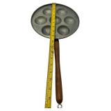 VINTAGE MEDIUM EGG POACHING PAN/BAKING PAN