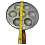 VINTAGE MEDIUM EGG POACHING PAN/BAKING PAN