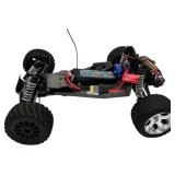 TRAXXAS RUSTLER REMOTE CONTROLLED STADIUM TRUCK