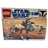 BRAND NEW BOX: STAR WARS: LEGO 8014 CLONE WALKER BATTLE PACK