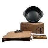 PAMPERED CHEF ROCKCROK DUTCH OVEN